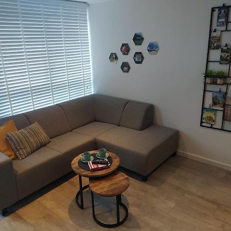 Family Inn Кацхеувел Екстериор снимка