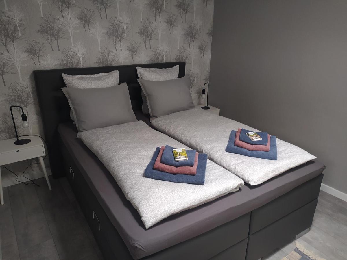 Family Inn Кацхеувел Екстериор снимка