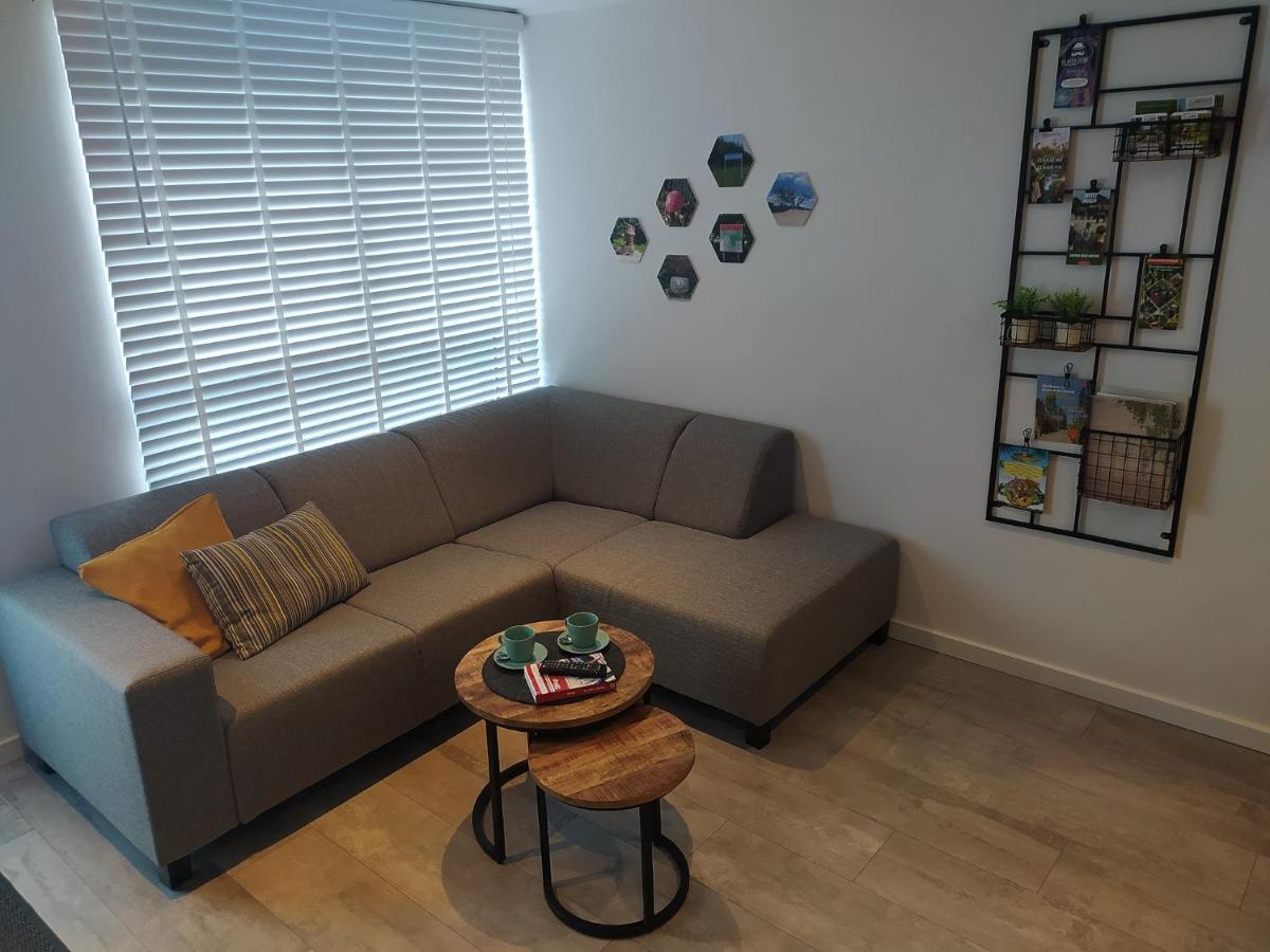 Family Inn Кацхеувел Екстериор снимка